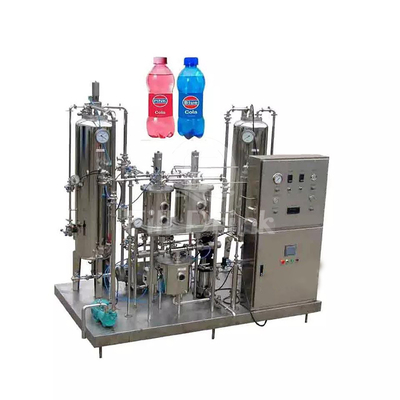 Cadena de producción doble del refresco del tanque mezclador 3000L/H del CO2 de la máquina de la carbonatación de la bebida del cambiador de la placa